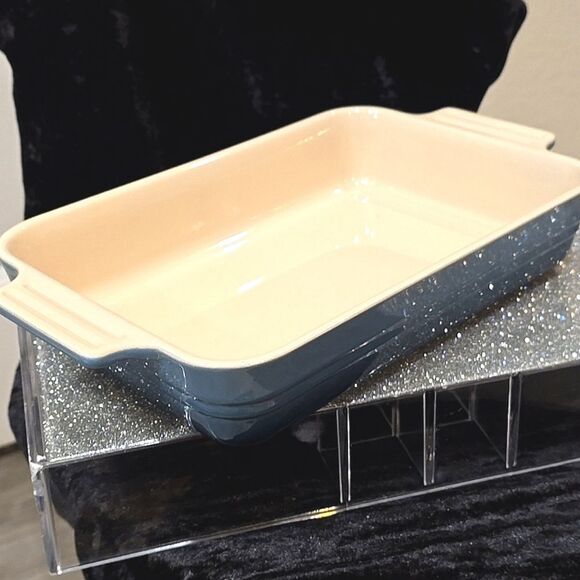 Le Creuset 25cm Rectangular Baking Dish- Marine - Picture 5 of 7
